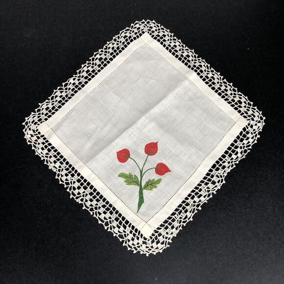 Vintage Small Table Topper Linens Square Purple Grapes Red Flowers Crochet Edge - Picture 5 of 15